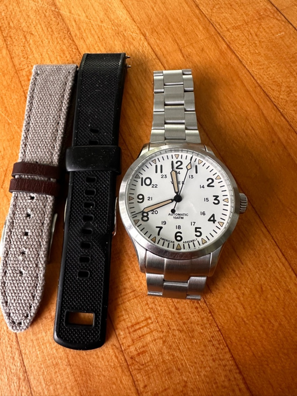 Vaer A4 Field Style Automatic Watch with 2 straps & original bracelet